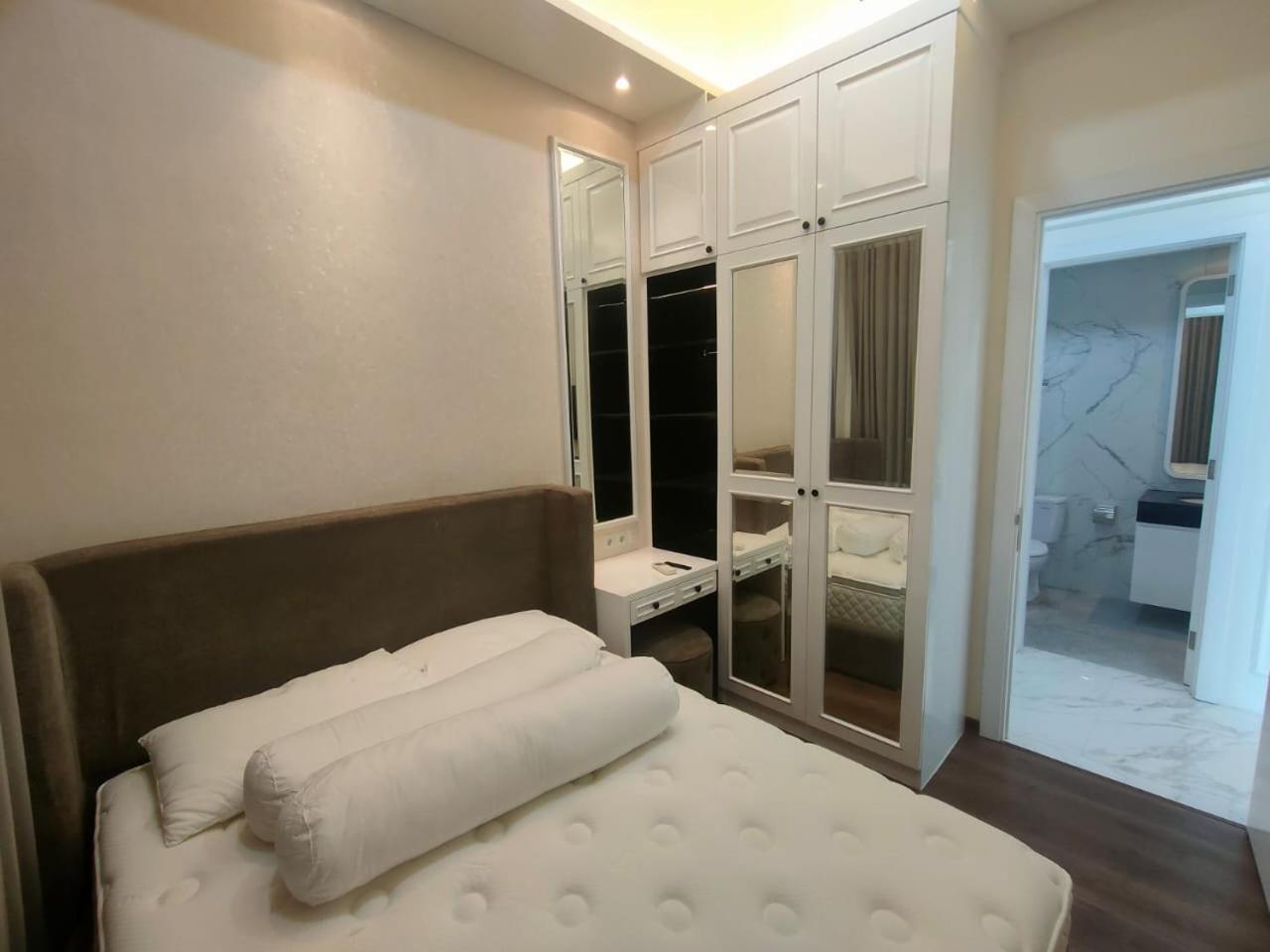 Super Penthouse Stmoritz Apartment, Lippomall Puri Indah Jakarta Exterior foto